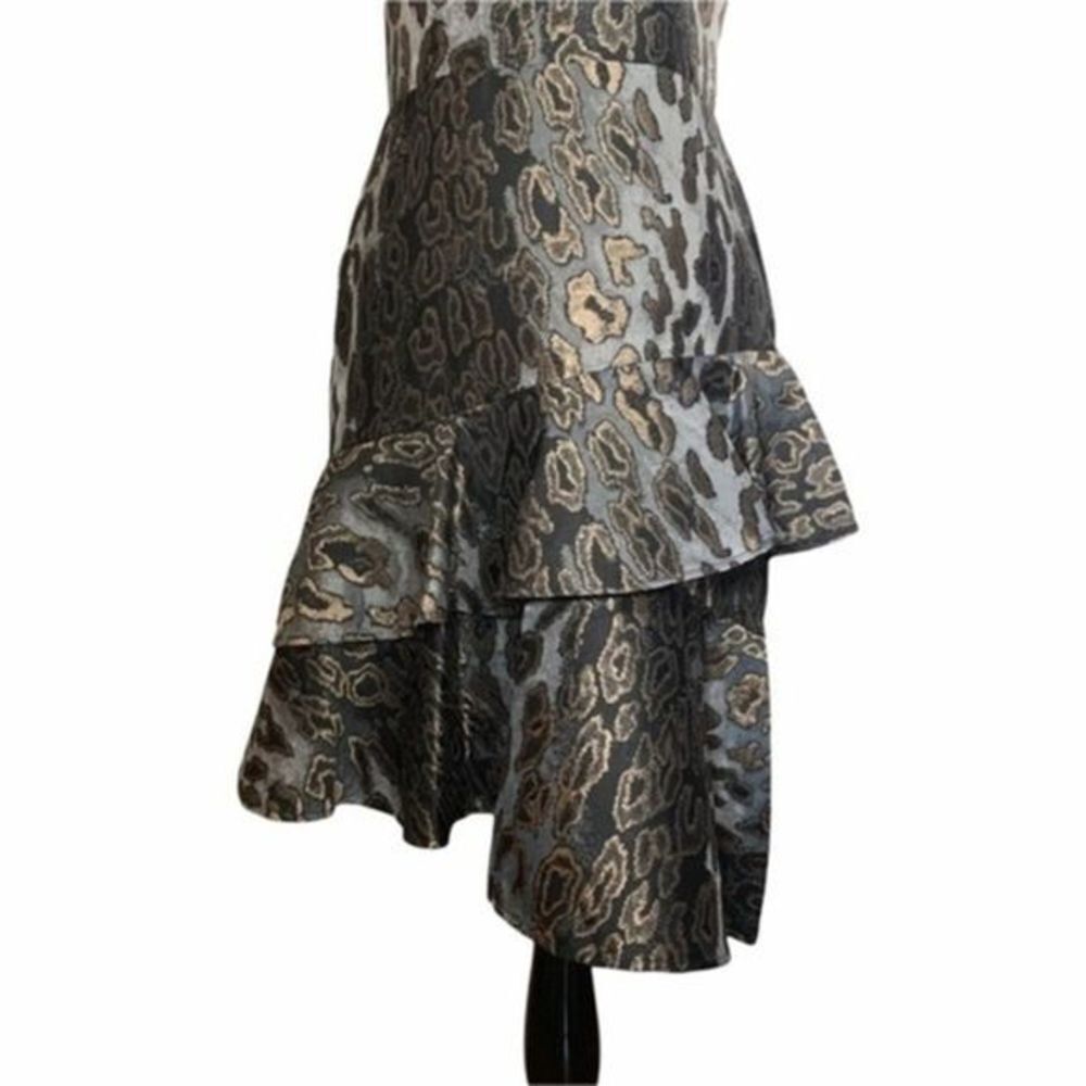 VINCE CAMUTO | Leopard Print Asymmetrical Ruffle - Picture 4 of 11